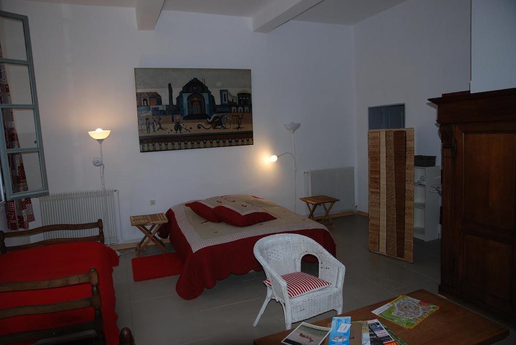 Bed and Breakfast Le Richelieu Uzès Exterior foto