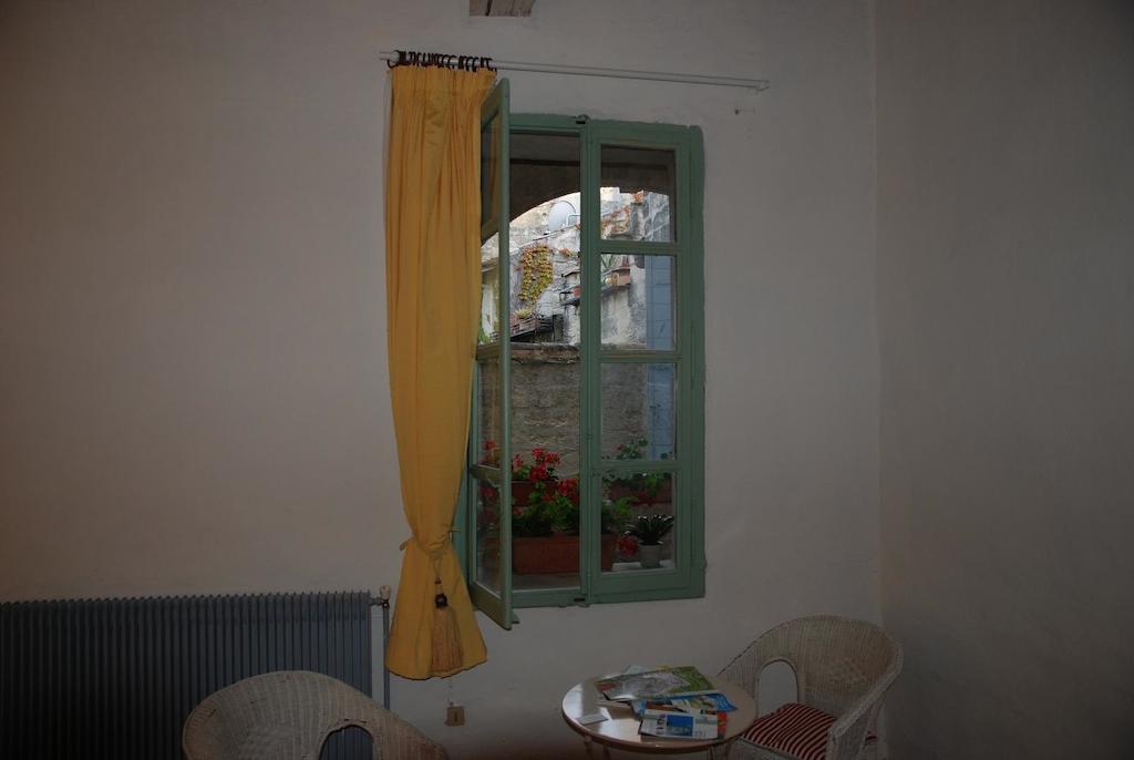 Bed and Breakfast Le Richelieu Uzès Exterior foto