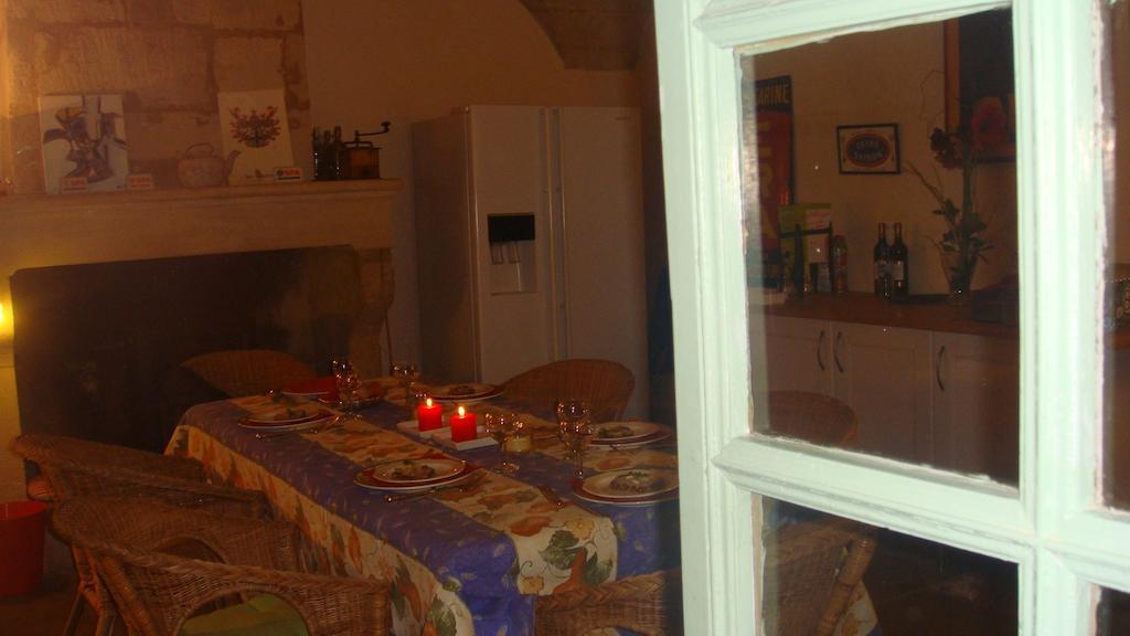 Bed and Breakfast Le Richelieu Uzès Exterior foto