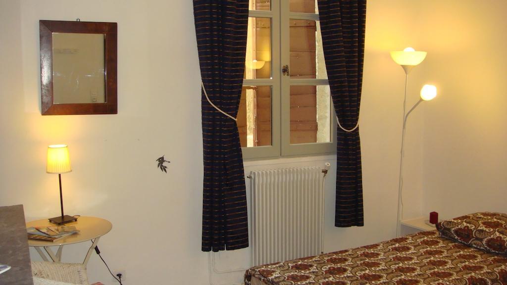 Bed and Breakfast Le Richelieu Uzès Exterior foto
