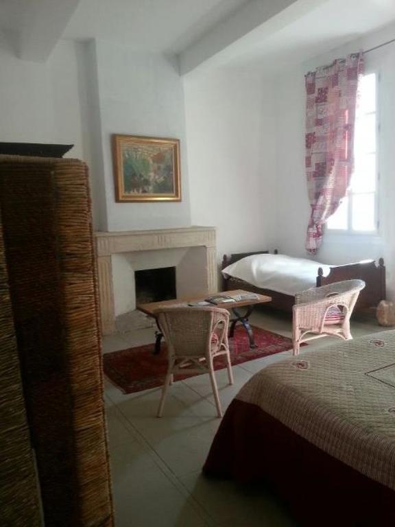 Bed and Breakfast Le Richelieu Uzès Exterior foto