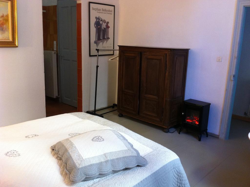 Bed and Breakfast Le Richelieu Uzès Zimmer foto